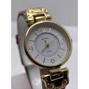 Bay Studio Womens Gold Tone Quartz Watch Works New Battery